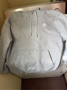 Nike Men's Gray Hoodie
